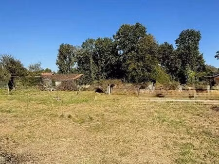 beau terrain plat constructible 1870m2 à igney dans les vosges