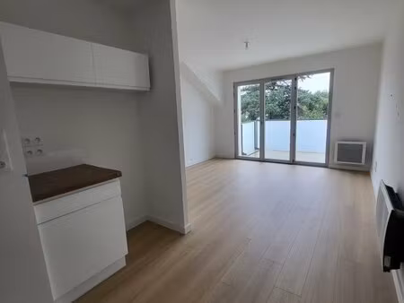 a louer  f2 récent de 41.25m² - à bihorel avec parking et balcon