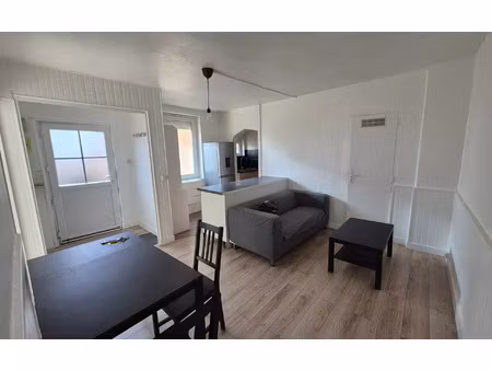 location appartement  41 m² t-2 à caudebec-lès-elbeuf  460 €
