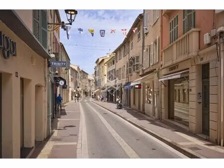 exclusivité opportunité unique - location immeuble commercial - emplacement premium - sain