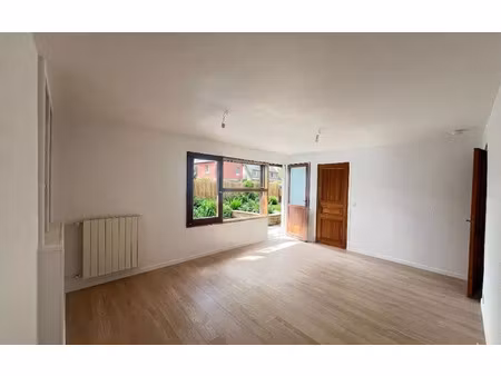 location maison  56.17 m² t-3 à fresnes  1 300 €