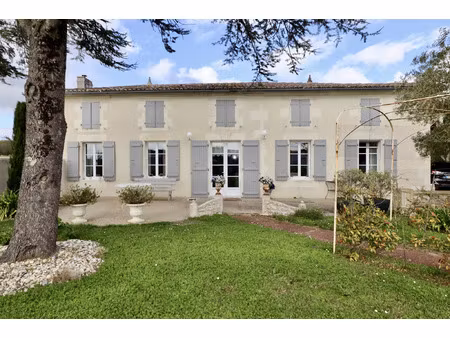 vente maison 9 pièces 144 m² arces (17120)