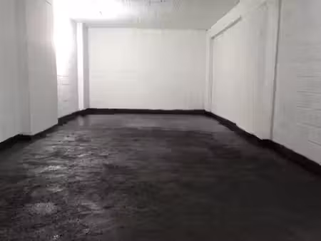 double box garage de ±46 m² – quartier chant d'oiseaul