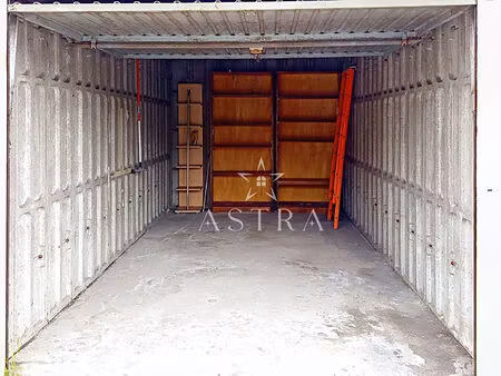 châtenay-malabry  10 min rer b robinson  box extérieur en résidence privée sécurisée