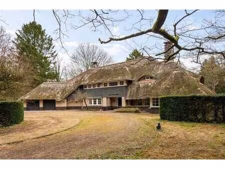 villa rurale à rénover sur env. 6 372 m