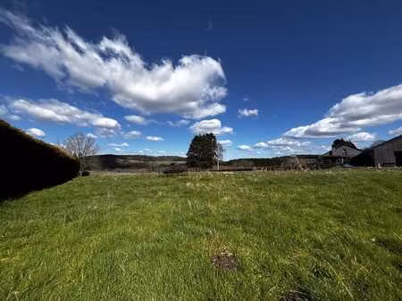 terrain de 1 900 m² à hébronval