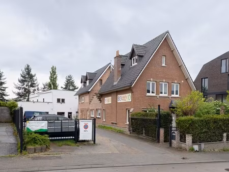 5 woonentiteiten en loods