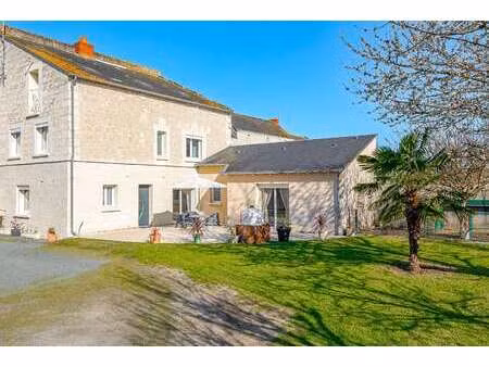 vente maison à saumur (49400) : à vendre / 225m² saumur