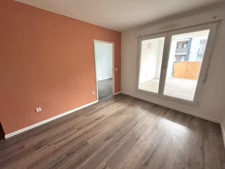 appartement ris orangis 2 pièce(s) 43 78 m2