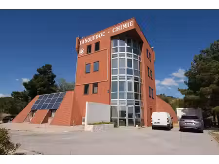 bureaux et entrepôt emblématiques