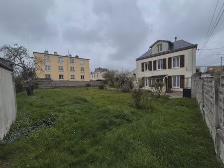 terrain avec maison a renover ou a demolir