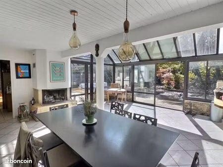 maison atypique au calme et non mitoyenne