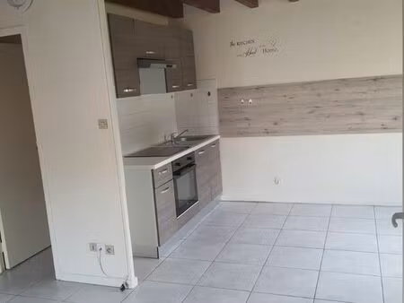 appartement t3 non meublé proche de jonzac