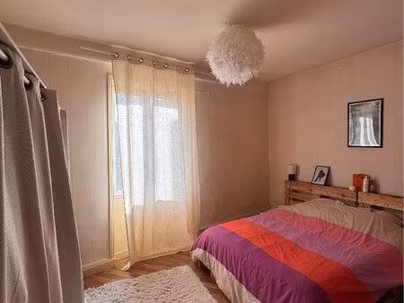 beaux f3 de 60 m2 plein centre ville de la clayette