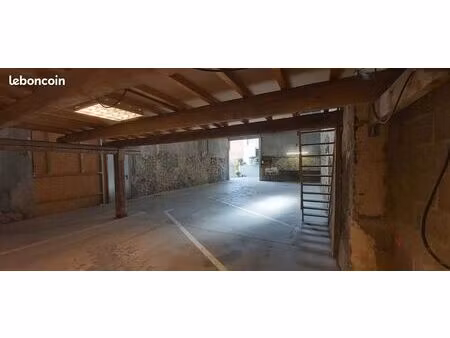 entrepot  hangar  garage