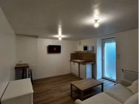 studio meublé 21 m² – toutes charges comprises – domfront-en-champagne