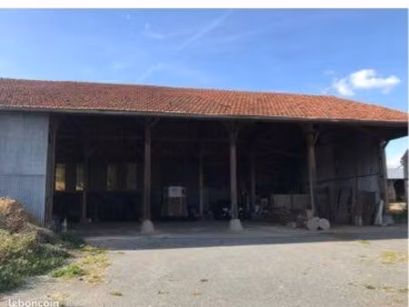 travée de hangar pour stockage