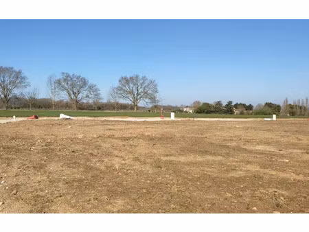 vente terrain 701 m² à le gua (17600)  78 000 €