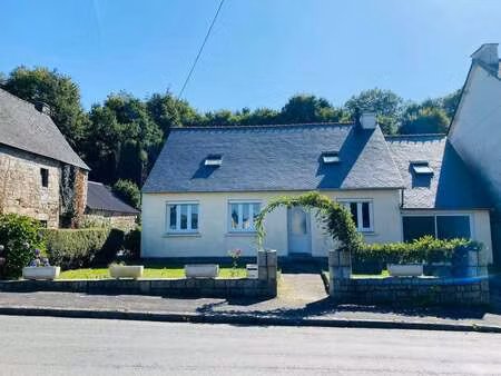 vente maison à rostrenen (22110) : à vendre / 120m² rostrenen