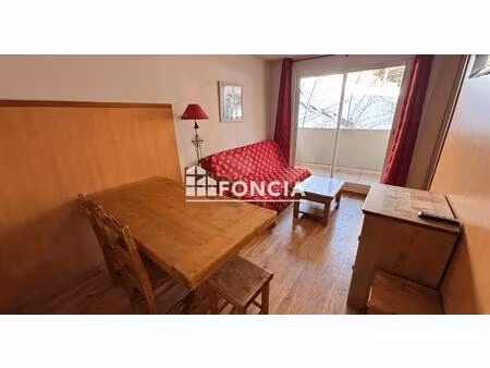 la foux d'allos  coeur de station idealement place ski aux pieds pour cet appartement t3 d