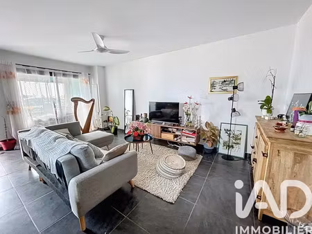 appartement à les avirons (97425)