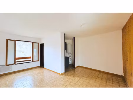 location appartement 1 pièce 27 m² à saint-andré-de-cubzac (33240)