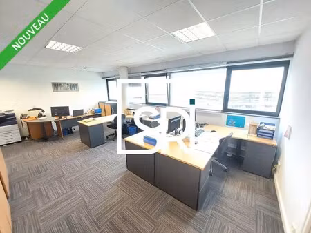 location bureaux 68 m²