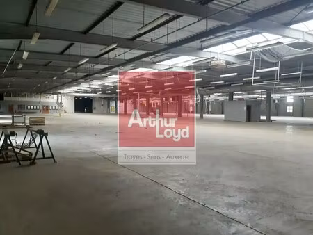 vente entrepôt 6 022 m²