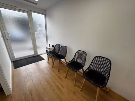 location locaux professionnels à carros (06510)  nan €