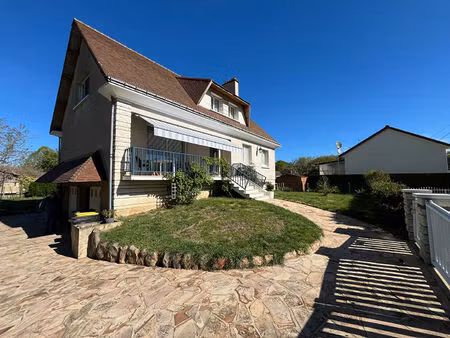 à vendre  bien rare et d'exception au lude !