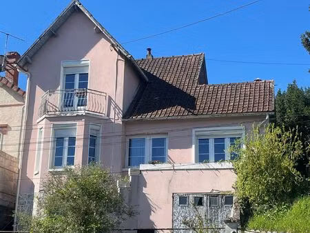 maison de ville avec jardin et dépendances proche commodités