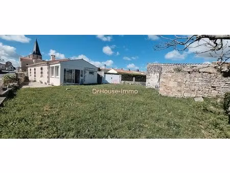 maison de 75 m2 en pierres de plain- pied avec dépendance