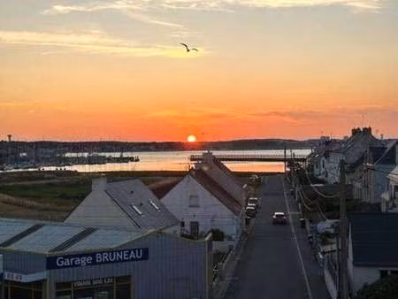 vente garage et parking à port-louis (56290) : à vendre / 367m² port-louis