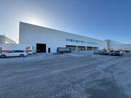 uitstekend gelegen multifunctioneel bedrijfsgebouw met vi...