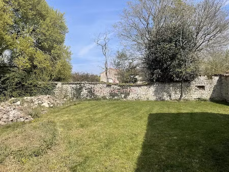 vente locaux professionnels 102 m² à besse (16140)  19 900 €