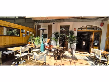 vente locaux professionnels 211.28 m² à cuers (83390)  550 000 €