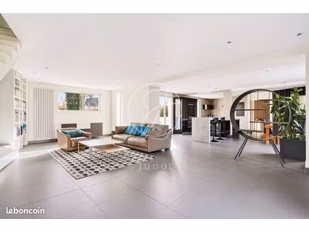 maison 6 pièces 197 m²