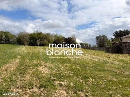 terrain 2337 m² saint-pierre-la-noue