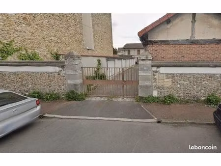 parking/box corbeil-essonnes