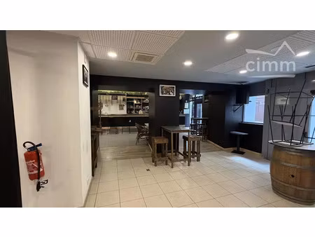 vente locaux professionnels 3 pièces 248 m² à limoux (11300)  186 000 €