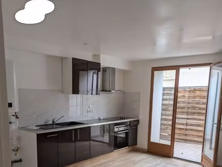 grand studio gignac centre 550