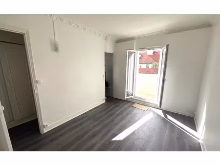 location appartement  16.25 m² t-2 à vincennes  730 €