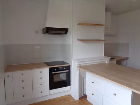 location appartement 4 pièces 74 m² à lusigny (03230)  560 €