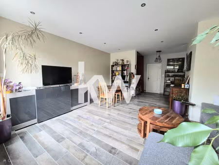 appartement f6 (130 m²) à vendre au chambon feugerolles