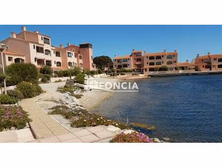 un petit bijou face à l’étang…