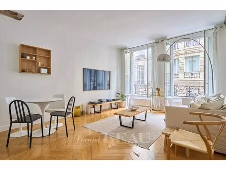 paris ier - palais royal musée du louvre - 2eme étage -idéal pied à terre de 48 18 m²