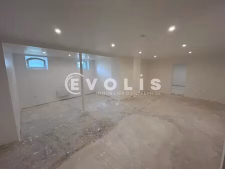 location bureaux 105 m² à 321 m²