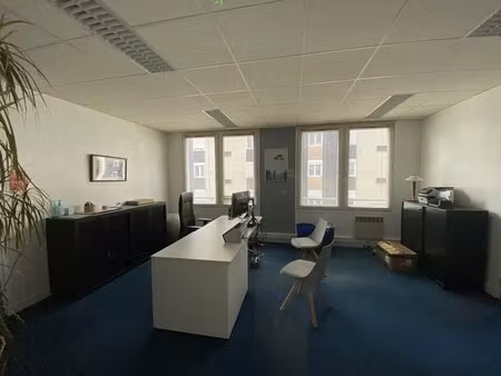 location bureaux 140 m²