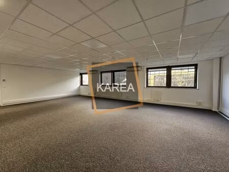 location bureaux 196 m²