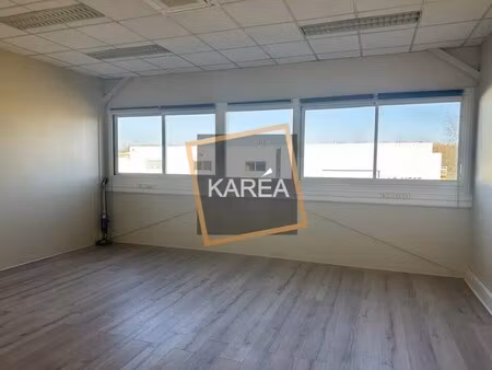 location bureaux 72 m²